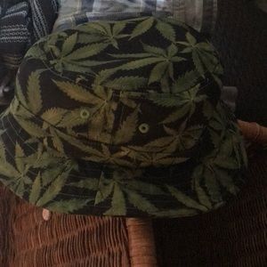Bucket hat